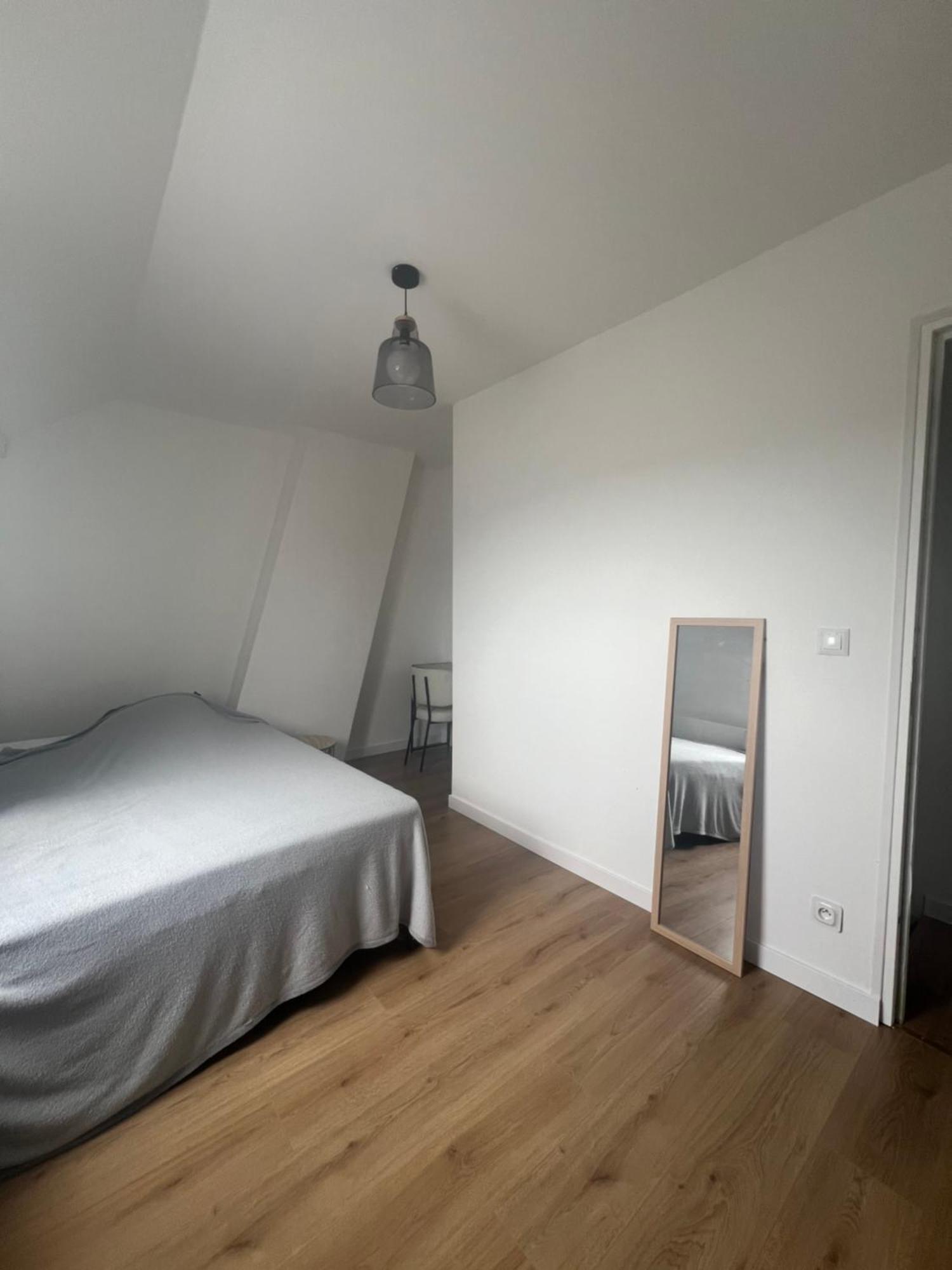 Jolie Chambre Dans Maison Renovee, Beautifull Room In Shared House Roubaix Buitenkant foto